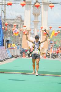 BIB: 1000
                            <button type="button" onclick="openModal(21762014)" class="btn btn-primary btn-sm float-right btn-popup" data-toggle="modal" data-target=".modal-high-quality">
                        <i class="fas fa-shopping-cart"></i> Add to Cart
                    </button>
                                            <button type="button" onclick="isThisMe(21762014, true)" class="btn btn-success btn-sm float-right btn-popup btn-isme hidden" data-toggle="tooltip" data-placement="bottom" title="นี่คือรูปของคุณใช่ไหม คลิกที่นี่เพื่อเอาเข้าอัลบั้ม">
                        <i class="fas fa-plus"></i> Add to album
                    </button>
                    <button type="button" onclick="isThisMe(21762014, false)" class="btn btn-warning btn-sm float-right btn-popup btn-isnotme hidden">
                        <i class="fas fa-ban"></i> Remove from album
                    </button>